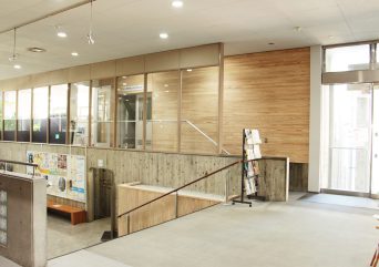 愛媛県美術館_白華レス不燃木材